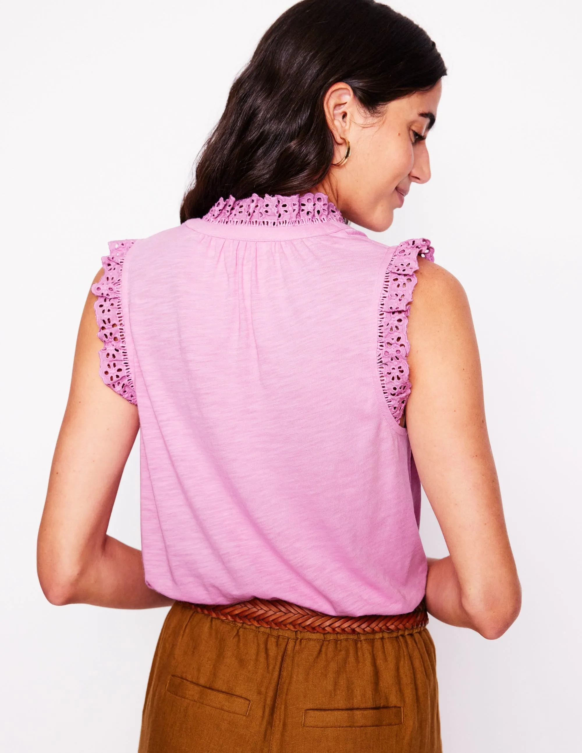 Aria Broderie Trim Vest-Soft Lavender