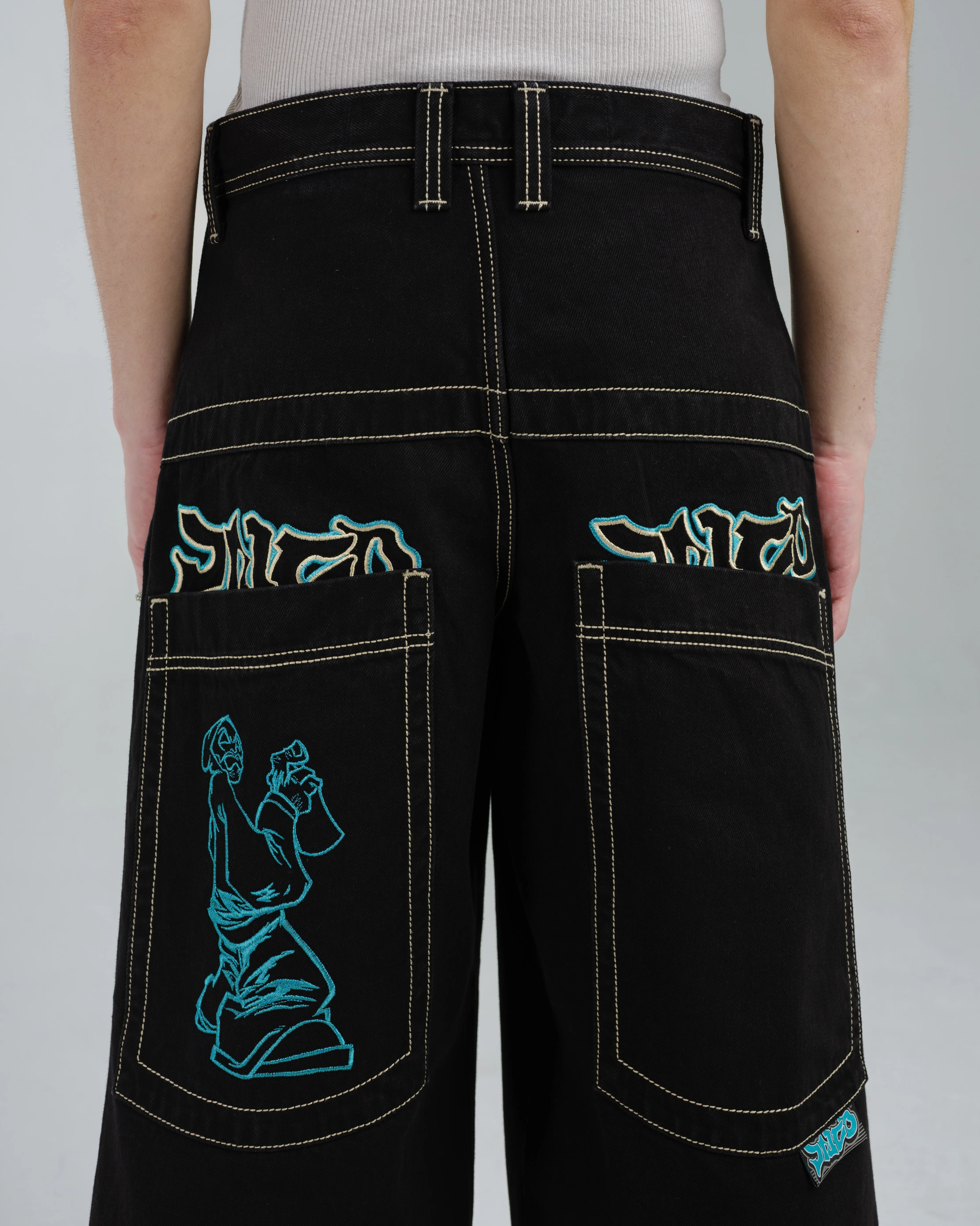 Artistical Uprising. 26. Jet Black.