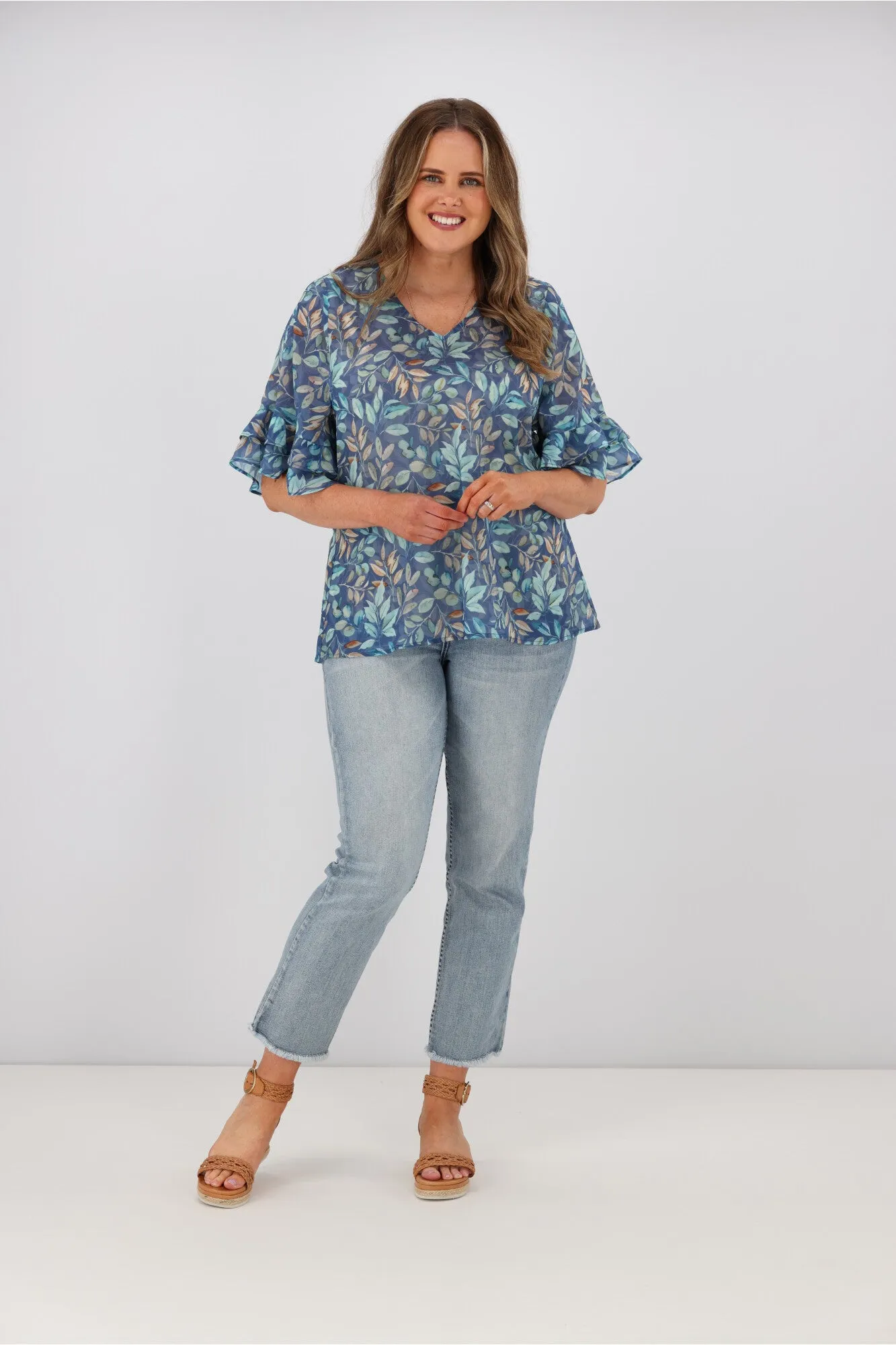 Gloss by Shine On Harper Frill Sleeve Top Blue Leaf Print