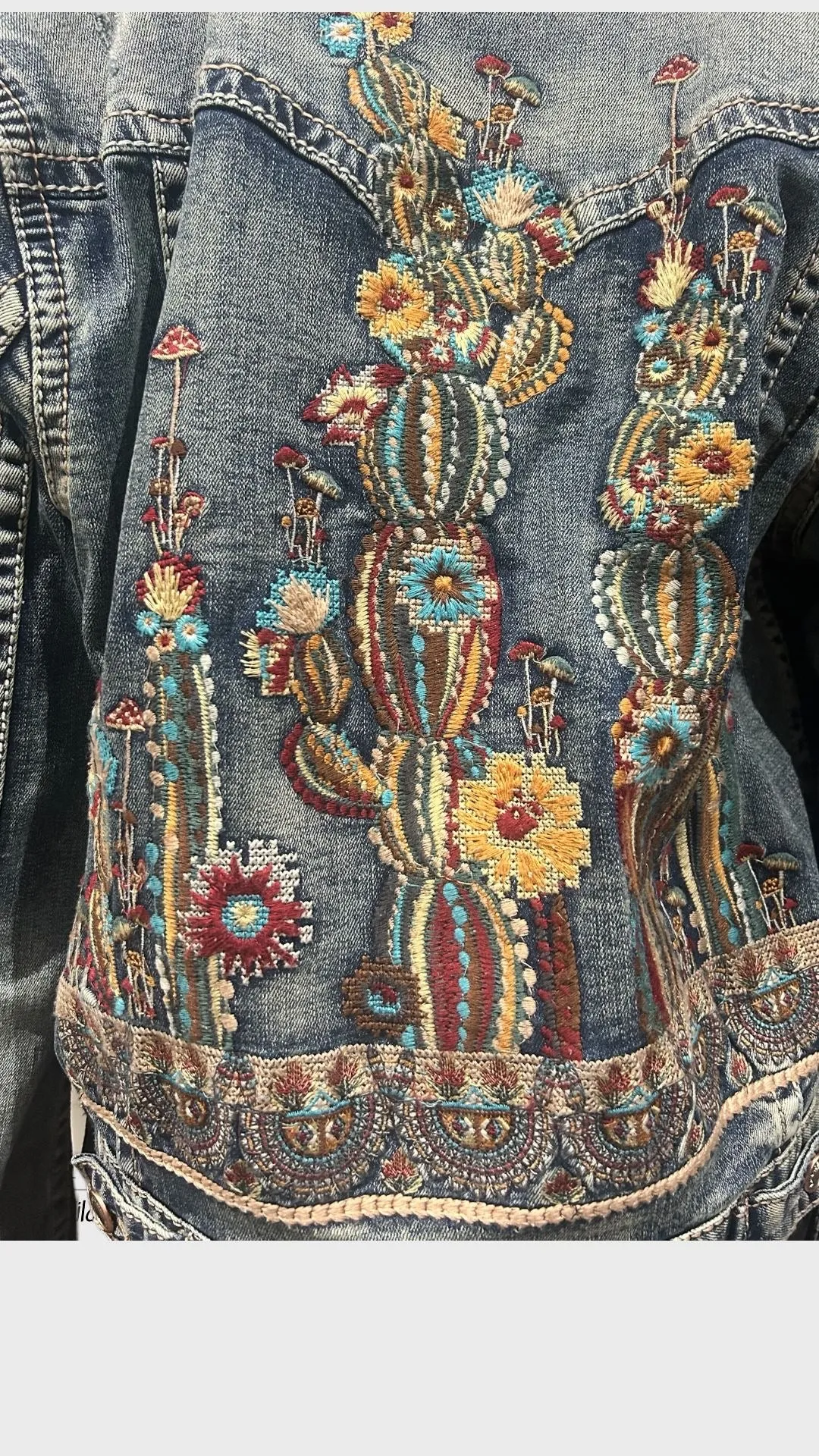 Grace Cactus Embroidered Women's Denim Jacket TE61880