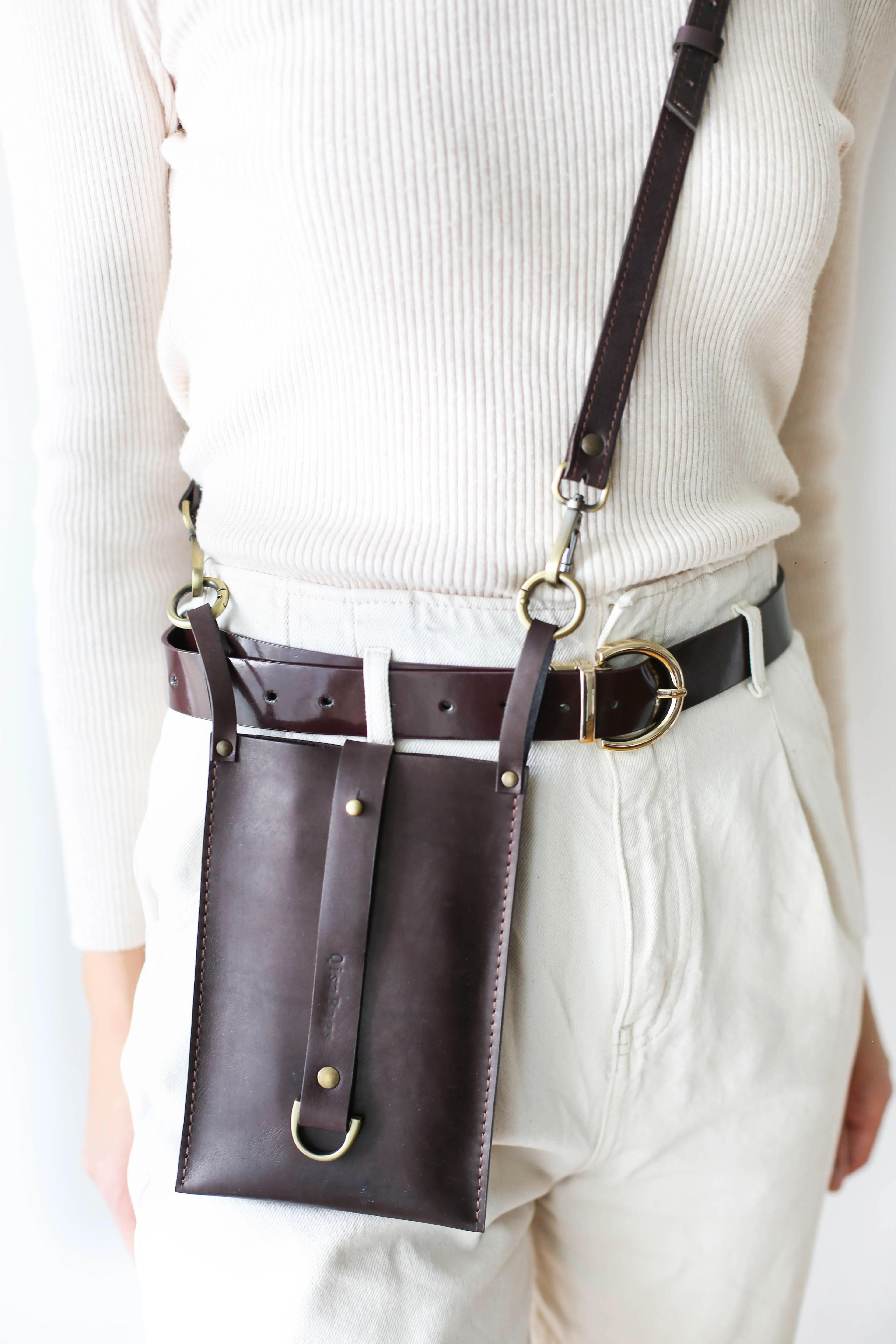 Grizzly Leather Phone Bag