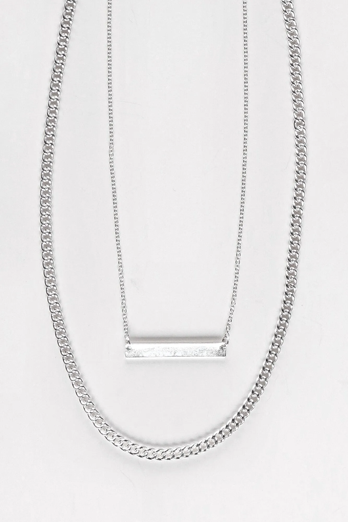 Shine On Label Bar Chain Necklace Silver