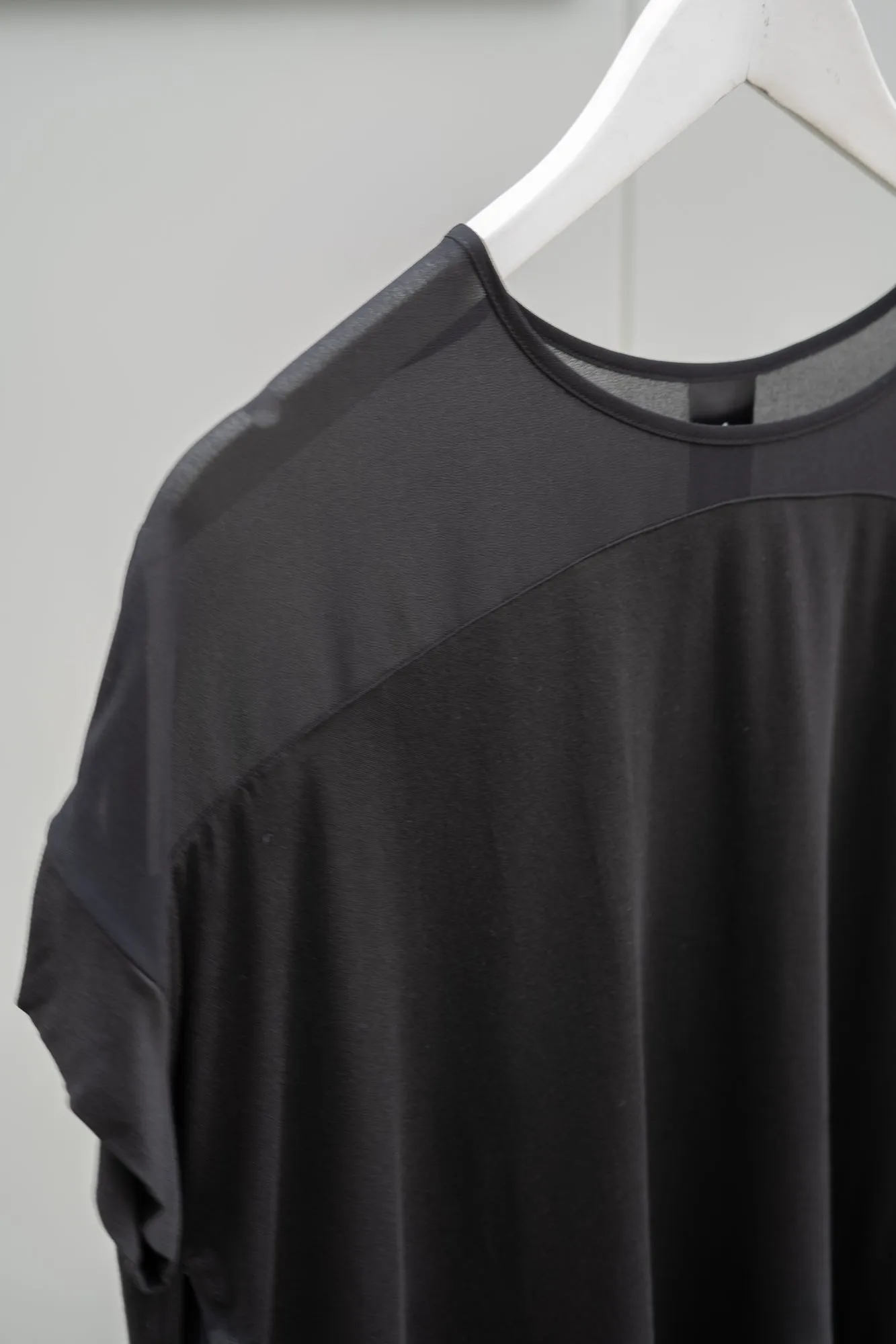 Shine On Label Remy Overlay Top Black