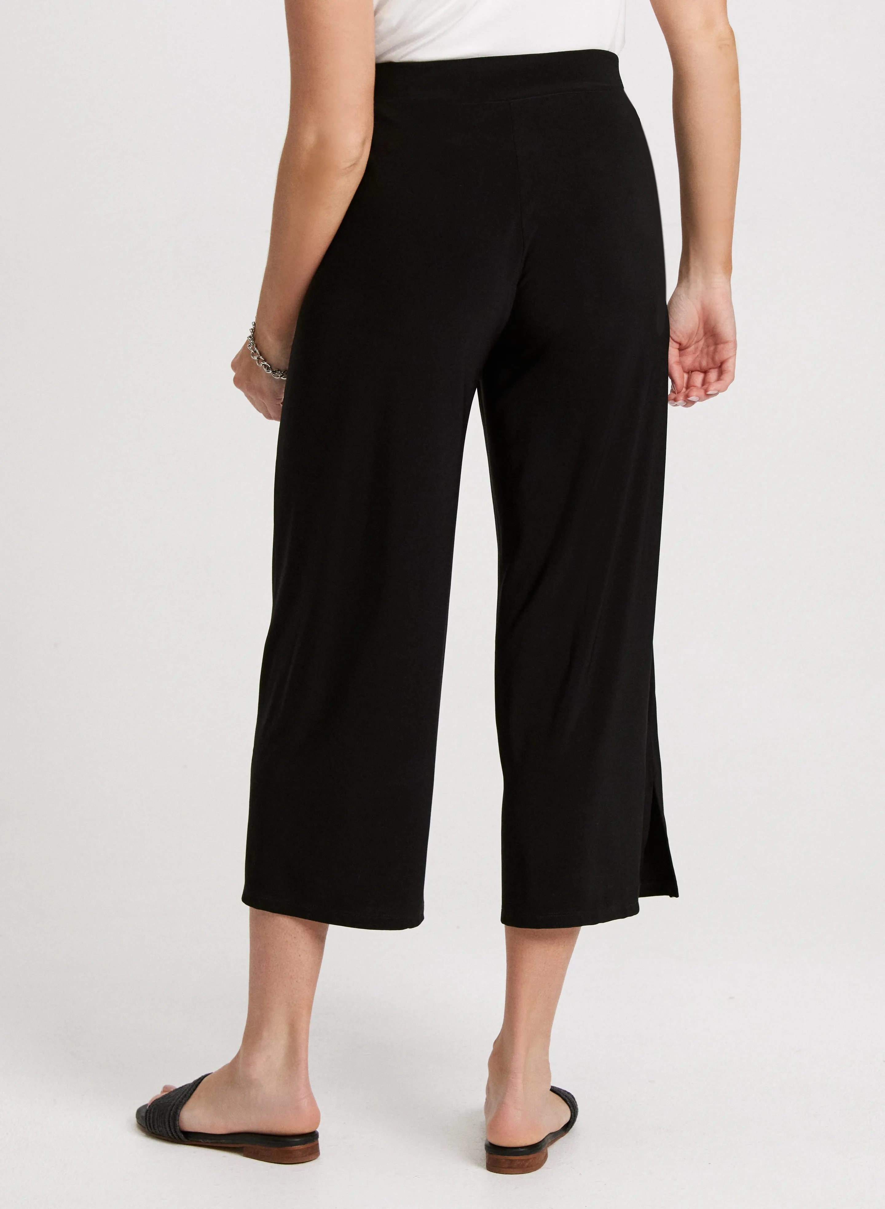 Wide Leg Pull-On Capris